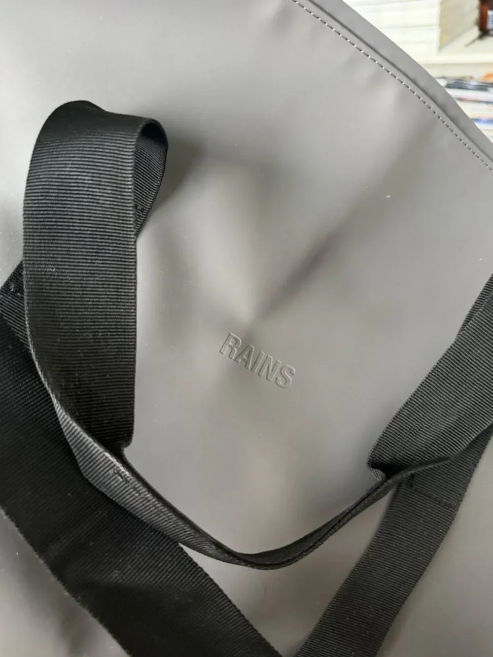 RAINS gray Hilo Weekend Bag Large